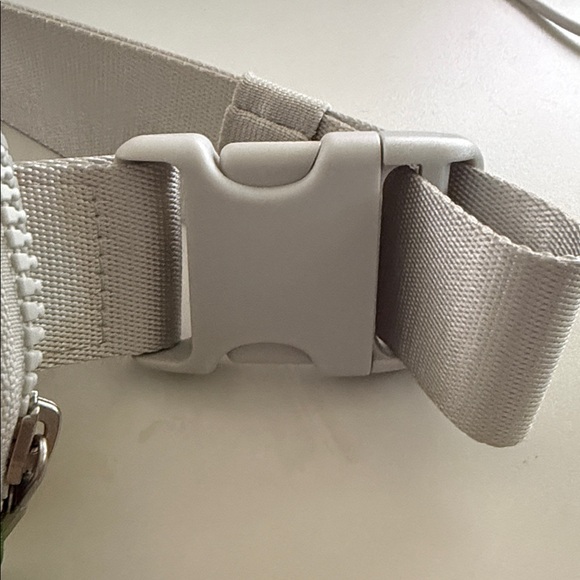 Lululemon Colorful Abstract Pouch - Picture 6 of 6